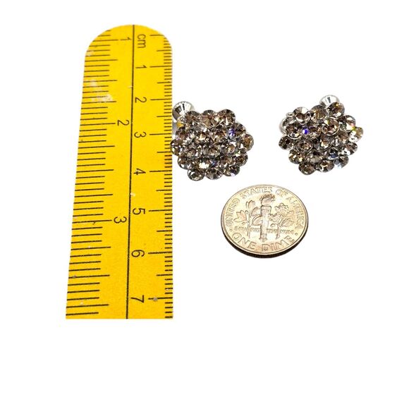 Screwback Earrings Vintage Sparkly Clear Crystal Cluster Silver Tone SKU 2302 - Picture 6 of 7